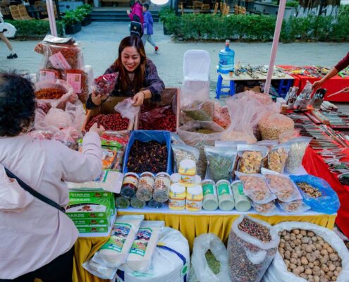 hoi-cho-tet-quy-mao-ecopark-2023-21