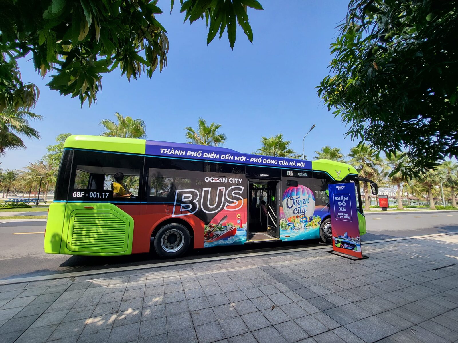 Ocean Park City Bus chính thức lăn bánh - 02